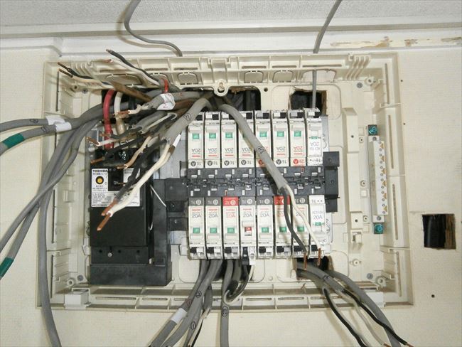 分岐ブレーカー二次側電線切り離し