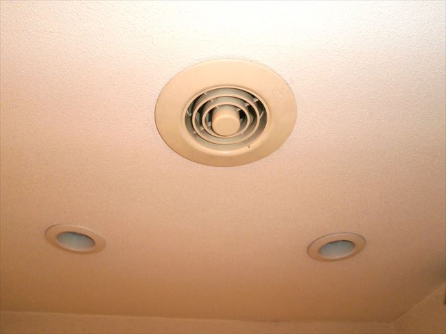 洗面所吸込みグリル