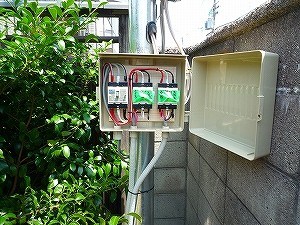 【大阪市生野区】三相200V業務用エアコン専用動力引込工事