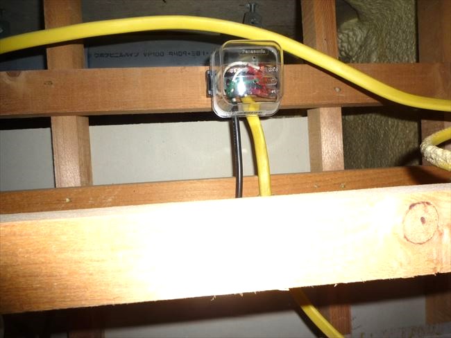 中間ダクトファン電源接続