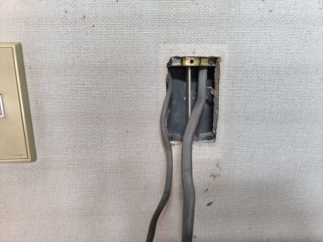 インターホンの連絡電線と100V電源