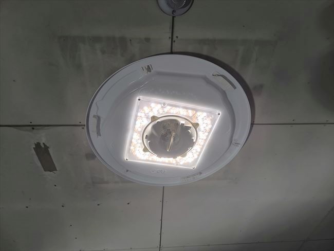 LEDシーリングライト照明取付け