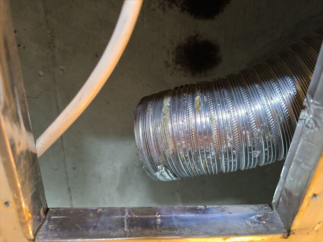 排気ダクトのアルミ錆