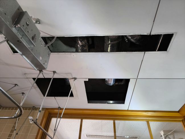 埋込換気扇開口