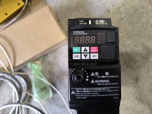 日立WJ200-007LF 3相200V0.75kw用インバーター