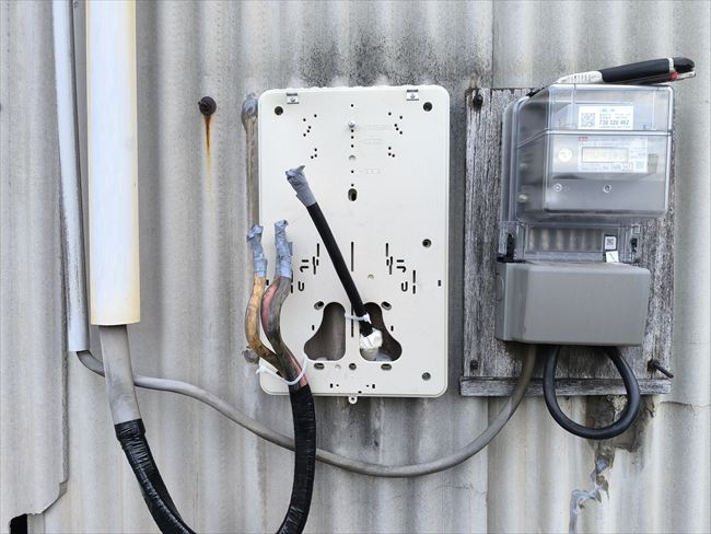 積算電量計取付板