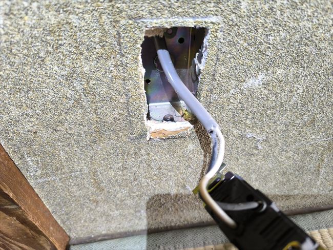 ハイ角ダブルコンセント接続電線