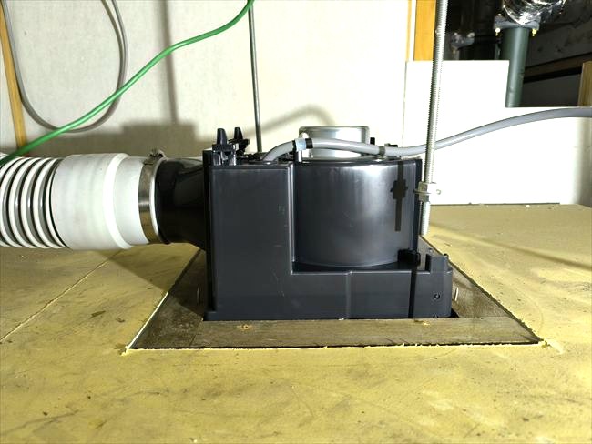 三菱 VD-15ZC14-BL換気扇取付け
